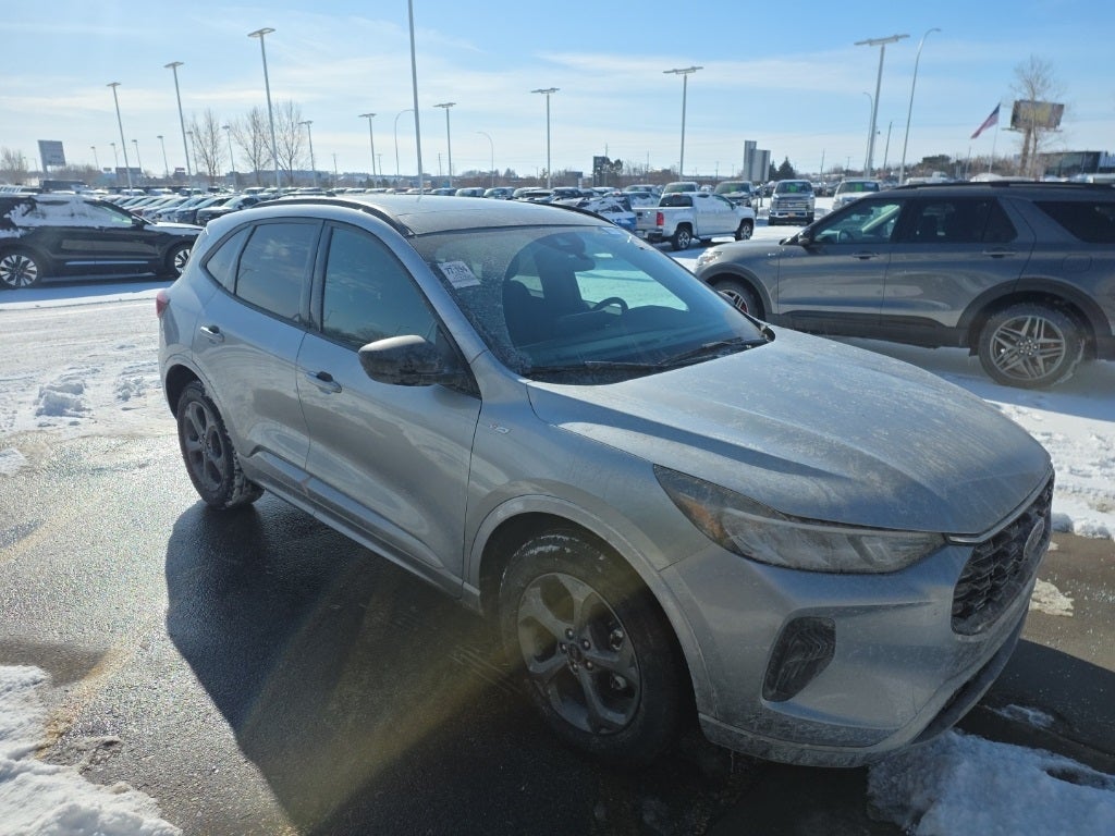 2023 Ford Escape ST-Line w/ Panoramic Moonroof + Adaptive Cruise