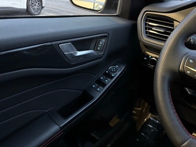 2023 Ford Escape ST-Line w/ Panoramic Moonroof + Adaptive Cruise