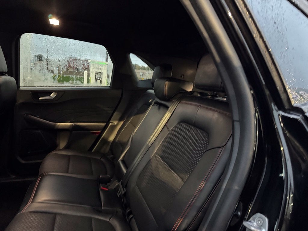 2024 Ford Escape ST-Line w/Heated Steering Wheel + Adaptive Cruise