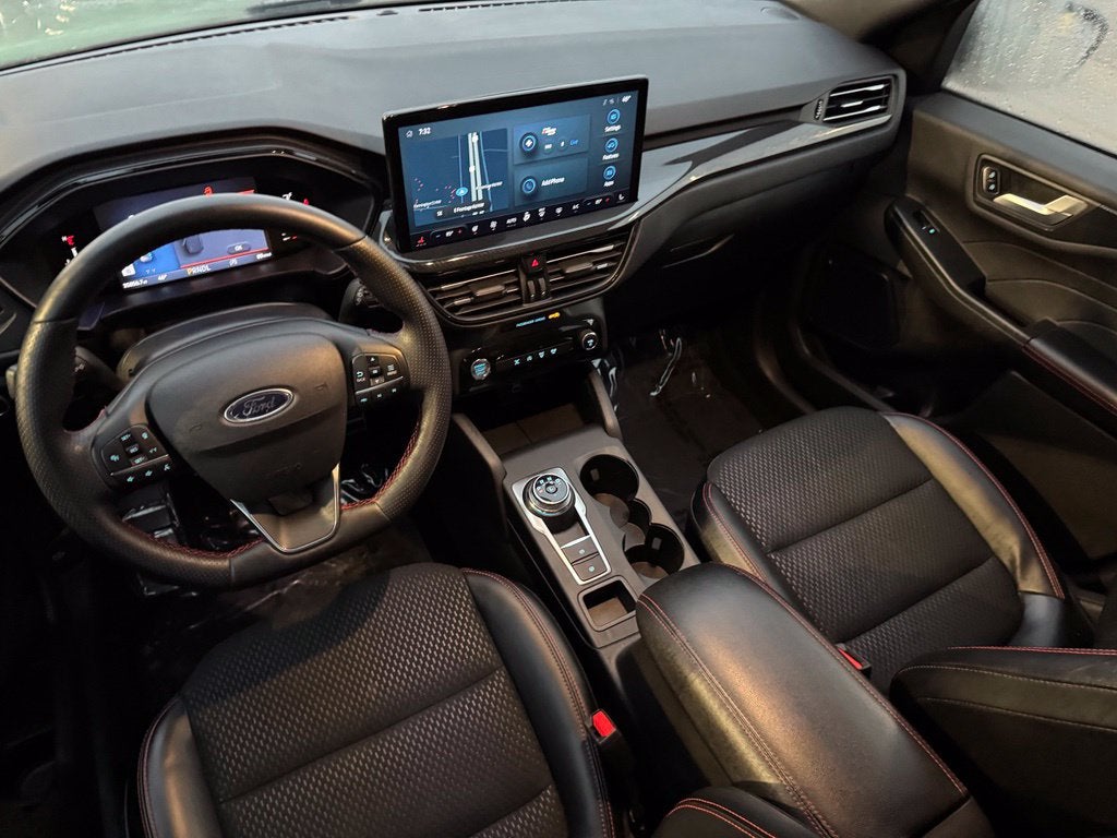 2024 Ford Escape ST-Line w/Heated Steering Wheel + Adaptive Cruise