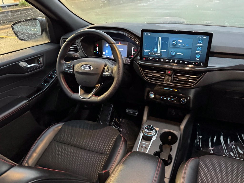 2024 Ford Escape ST-Line w/Heated Steering Wheel + Adaptive Cruise