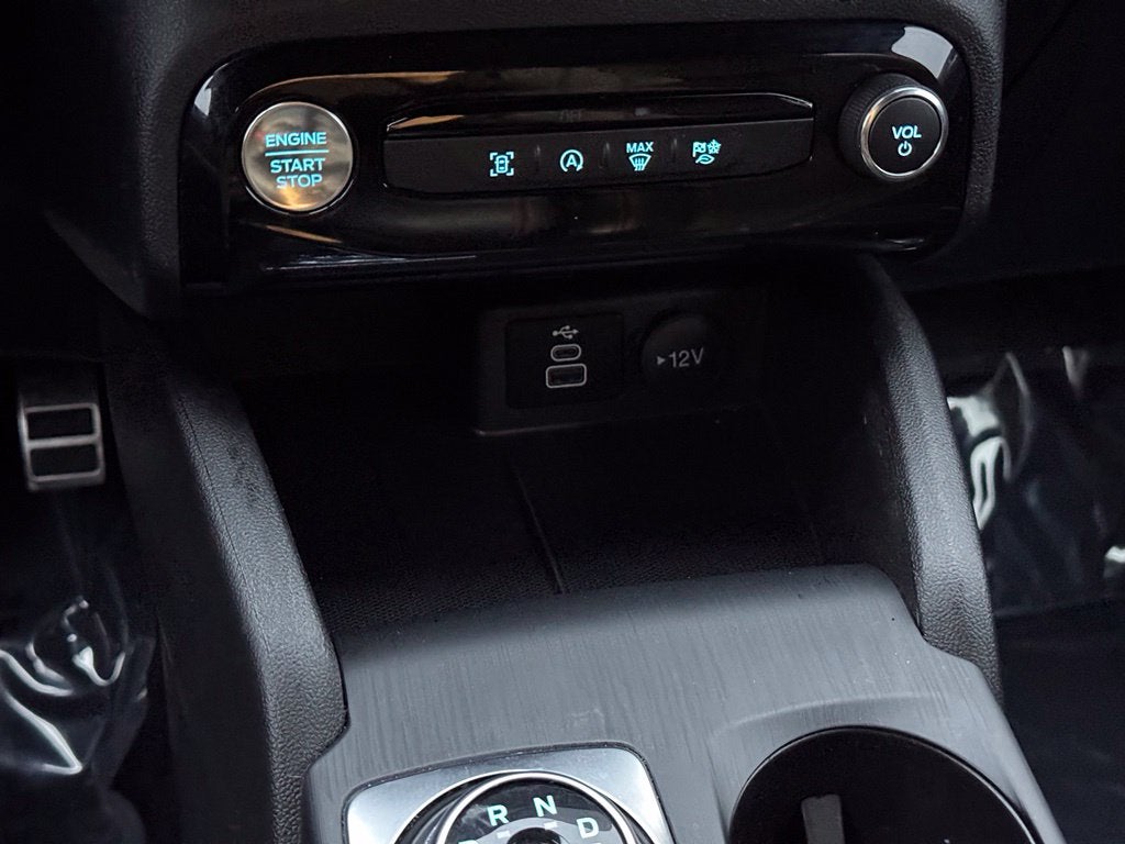 2024 Ford Escape ST-Line w/Heated Steering Wheel + Adaptive Cruise