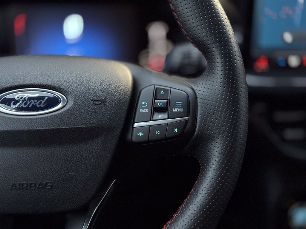 2024 Ford Escape ST-Line w/Heated Steering Wheel + Adaptive Cruise