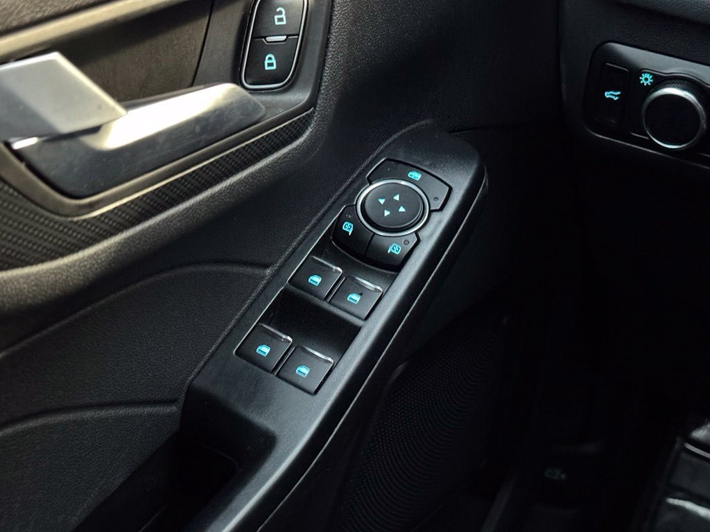 2024 Ford Escape ST-Line w/Heated Steering Wheel + Adaptive Cruise