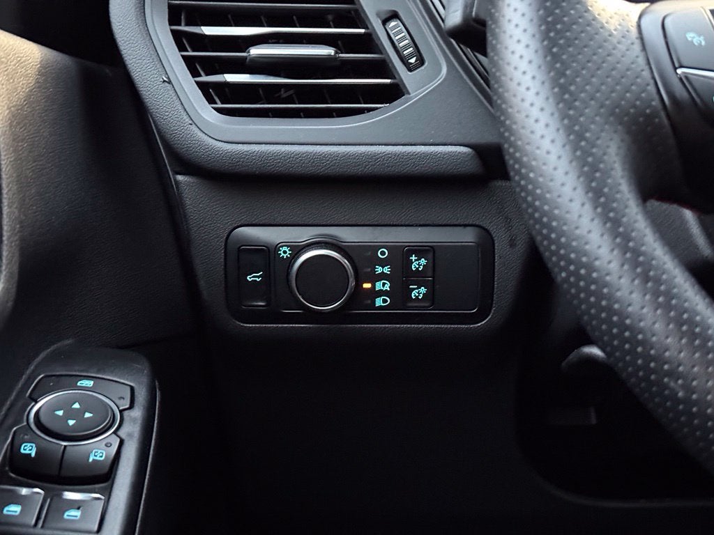 2024 Ford Escape ST-Line w/Heated Steering Wheel + Adaptive Cruise