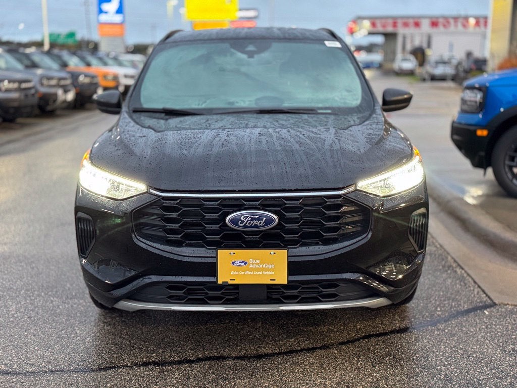 2024 Ford Escape ST-Line w/Heated Steering Wheel + Adaptive Cruise