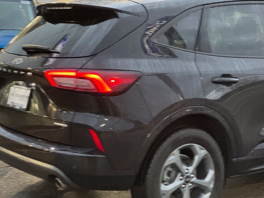 2024 Ford Escape ST-Line w/Heated Steering Wheel + Adaptive Cruise