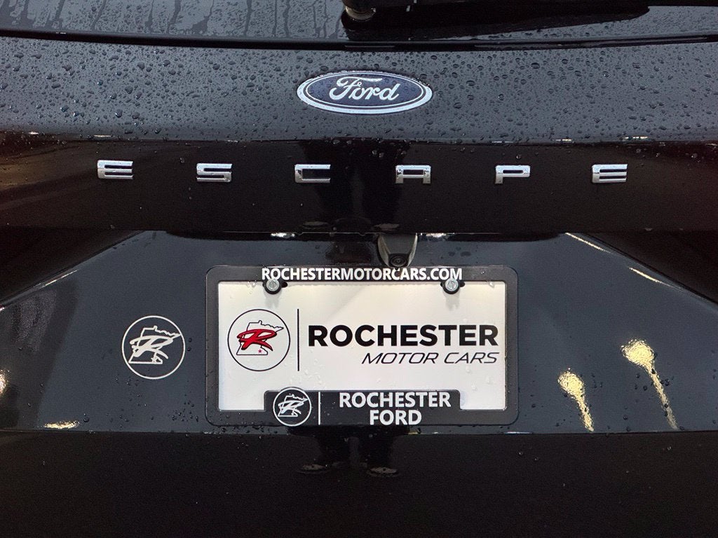 2024 Ford Escape ST-Line w/Heated Steering Wheel + Adaptive Cruise