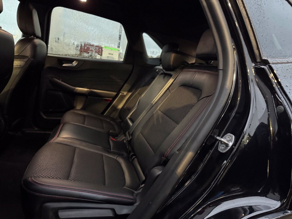 2024 Ford Escape ST-Line w/Heated Steering Wheel + Adaptive Cruise
