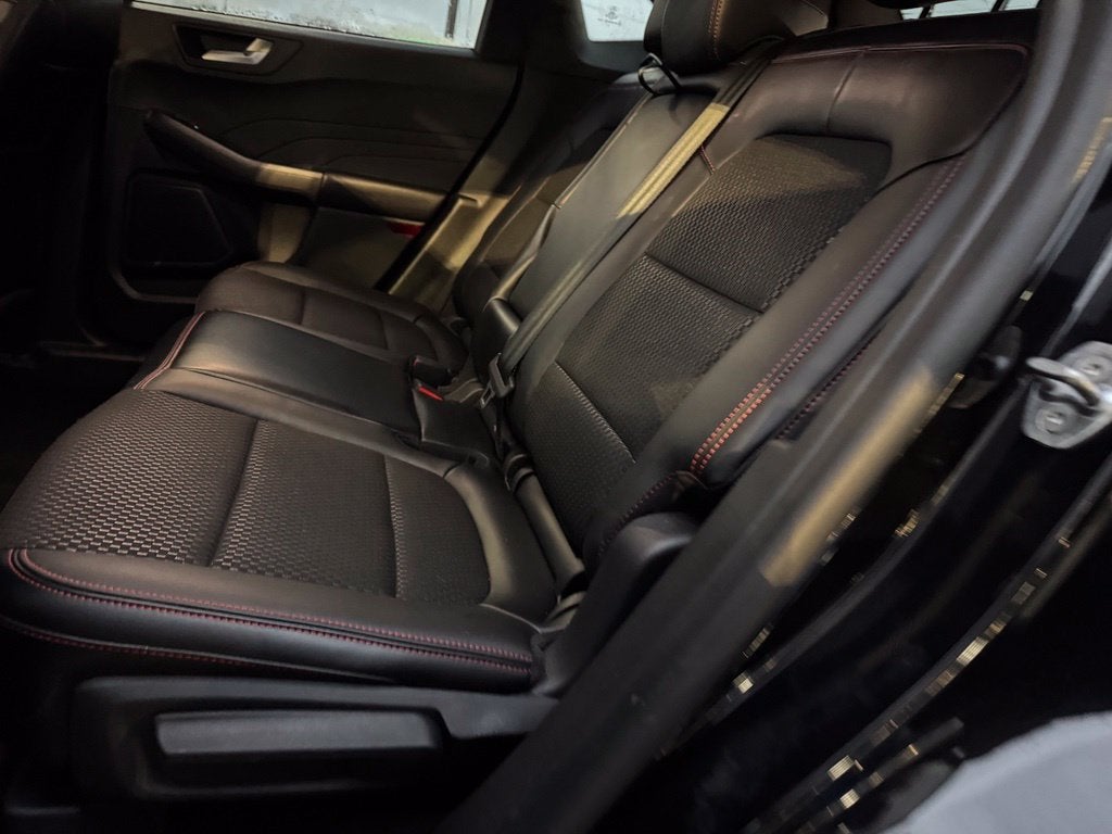 2024 Ford Escape ST-Line w/Heated Steering Wheel + Adaptive Cruise