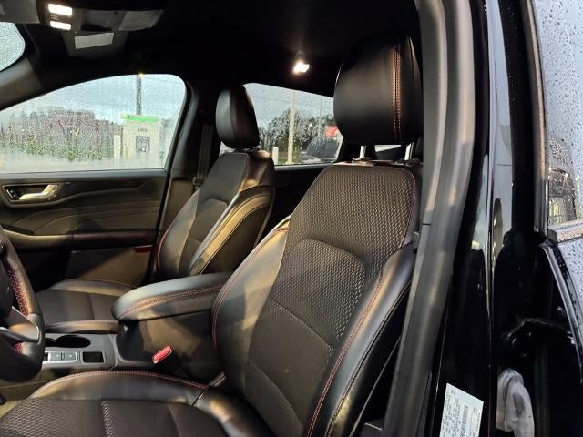2024 Ford Escape ST-Line w/Heated Steering Wheel + Adaptive Cruise