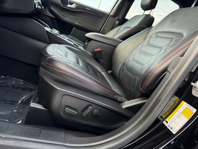 2023 Ford Escape Hybrid ST-Line Elite w/ Panoramic Moonroof + Head-Up Display