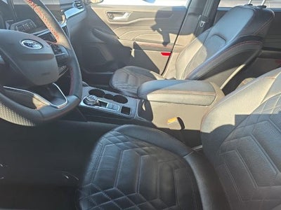 2023 Ford Escape Hybrid ST-Line Elite w/ Panoramic Moonroof + Head-Up Display