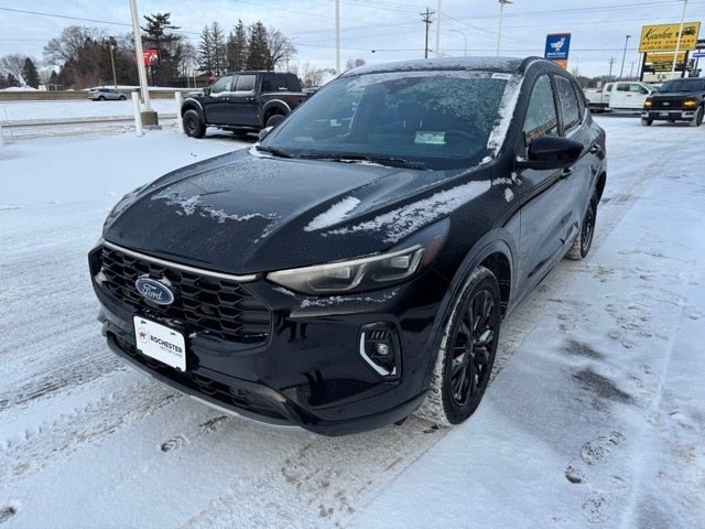 2023 Ford Escape Hybrid ST-Line Elite w/ Panoramic Moonroof + Head-Up Display
