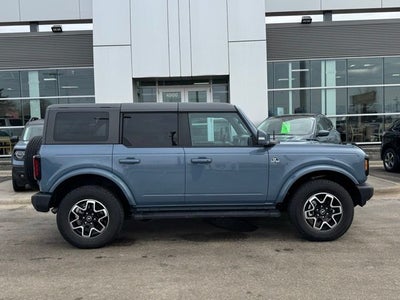 2023 Ford Bronco Outer Banks w/ Heated Steering Wheel + Navigation