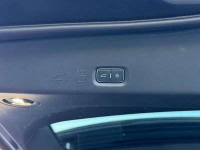 2025 Ford Expedition Max Active w/ Panoramic Moonroof + 8 Passenger Seating (2nd R