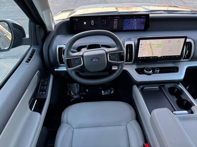 2025 Ford Expedition Max Active w/ Panoramic Moonroof + 8 Passenger Seating (2nd R