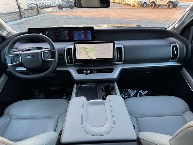 2025 Ford Expedition Max Active w/ Panoramic Moonroof + 8 Passenger Seating (2nd R