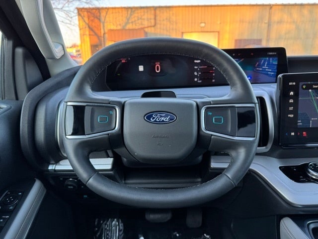 2025 Ford Expedition Max Active w/ Panoramic Moonroof + 8 Passenger Seating (2nd R