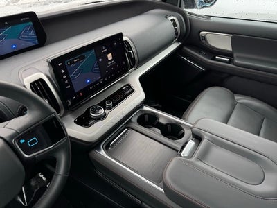 2025 Ford Expedition Max Active w/ Panoramic Moonroof + 8 Passenger Seating (2nd R