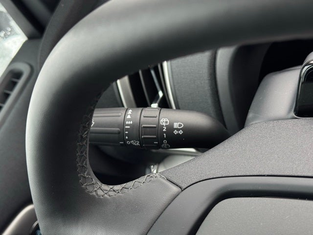 2025 Ford Expedition Max Active w/ Panoramic Moonroof + 8 Passenger Seating (2nd R