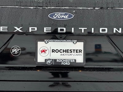 2025 Ford Expedition Max Active w/ Panoramic Moonroof + 8 Passenger Seating (2nd R