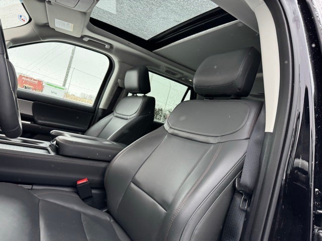 2025 Ford Expedition Max Active w/ Panoramic Moonroof + 8 Passenger Seating (2nd R