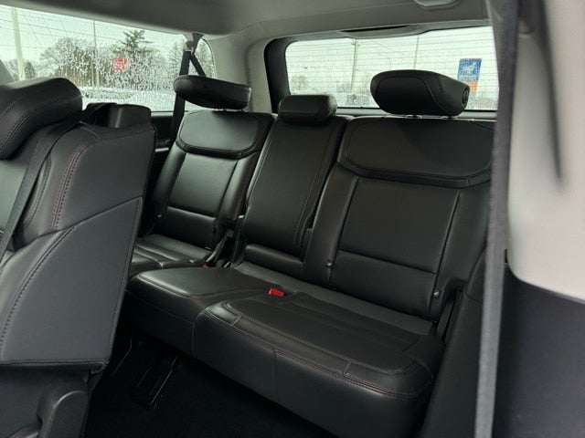 2025 Ford Expedition Max Active w/ Panoramic Moonroof + 8 Passenger Seating (2nd R