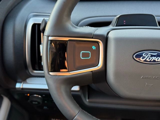 2025 Ford Expedition Max Active w/ Panoramic Moonroof + 8 Passenger Seating (2nd R