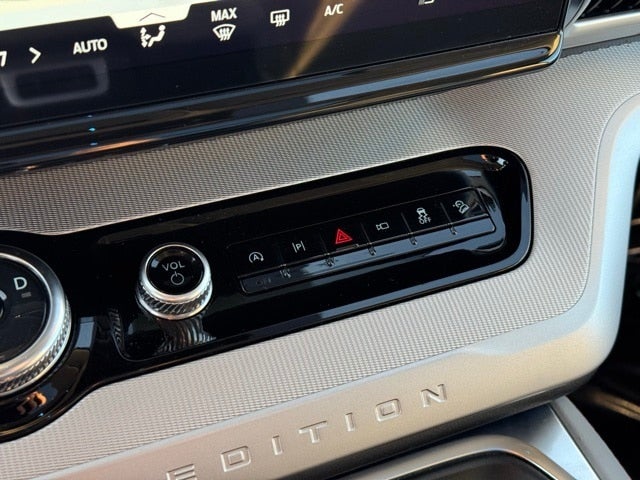 2025 Ford Expedition Max Active w/ Panoramic Moonroof + 8 Passenger Seating (2nd R