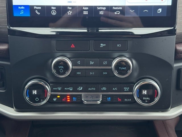 2022 Ford Expedition Max Limited w/ Panoramic Moonroof + HD Tow Package