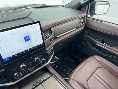 2022 Ford Expedition Max Limited w/ Panoramic Moonroof + HD Tow Package