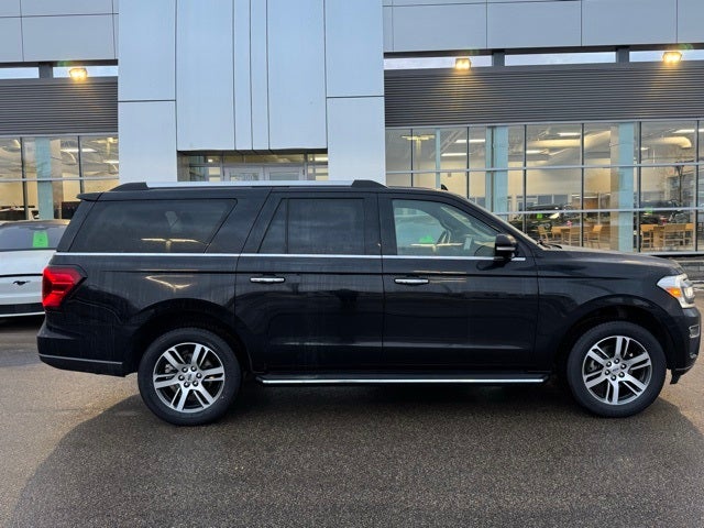 2022 Ford Expedition Max Limited w/ Panoramic Moonroof + HD Tow Package