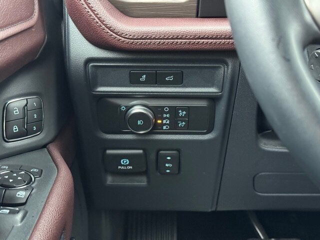 2022 Ford Expedition Max Limited w/ Panoramic Moonroof + HD Tow Package