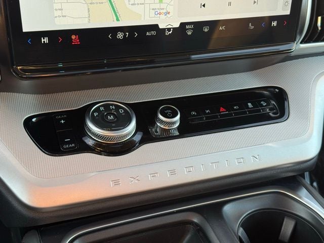 2025 Ford Expedition Active w/ Panoramic Moonroof + 2nd Row Bucket Seats