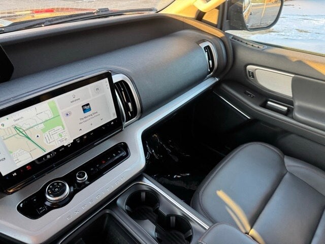 2025 Ford Expedition Active w/ Panoramic Moonroof + 2nd Row Bucket Seats