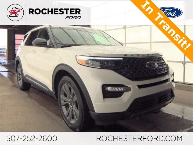 2023 Ford Explorer XLT w/ Twin Panel Moonroof + Trailer Tow Package