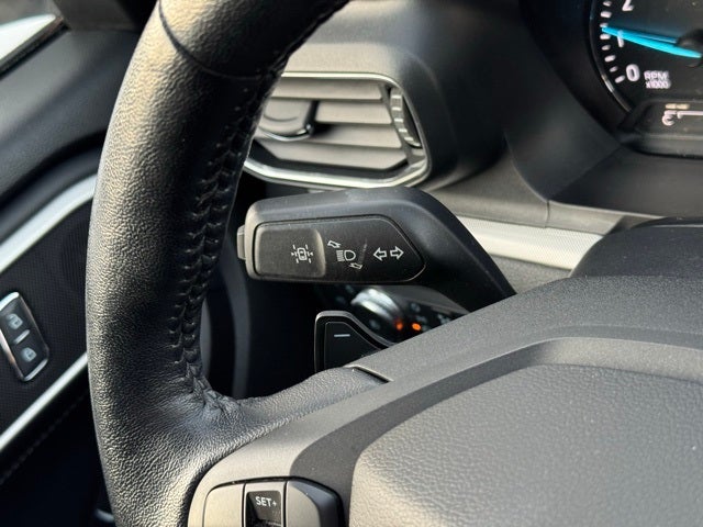 2020 Ford Explorer XLT w/ Twin Panel Moonroof + Heated Steering Wheel