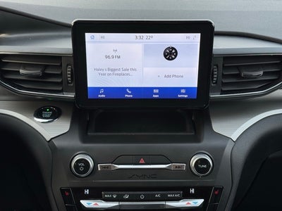 2020 Ford Explorer XLT w/ Twin Panel Moonroof + Heated Steering Wheel