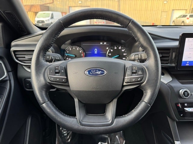2020 Ford Explorer XLT w/ Twin Panel Moonroof + Heated Steering Wheel