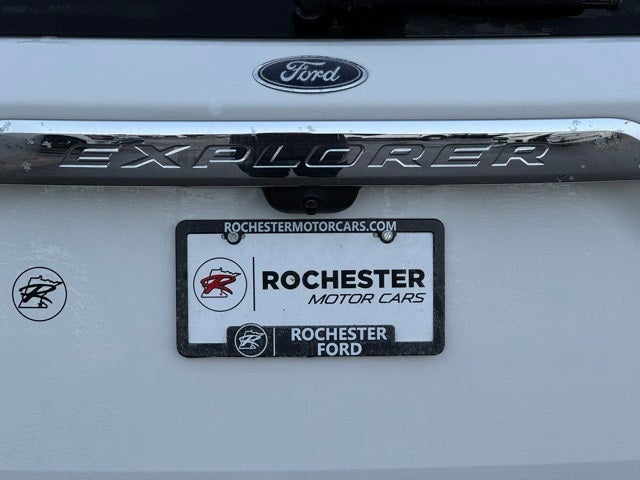 2020 Ford Explorer XLT w/ Twin Panel Moonroof + Heated Steering Wheel