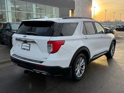 2020 Ford Explorer XLT w/ Twin Panel Moonroof + Heated Steering Wheel