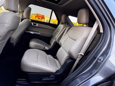 2023 Ford Explorer XLT w/Twin Panel Roof + Adaptive Cruise