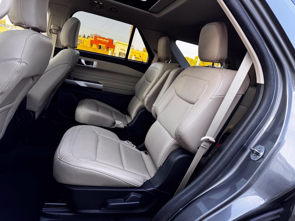 2023 Ford Explorer XLT w/Twin Panel Roof + Adaptive Cruise
