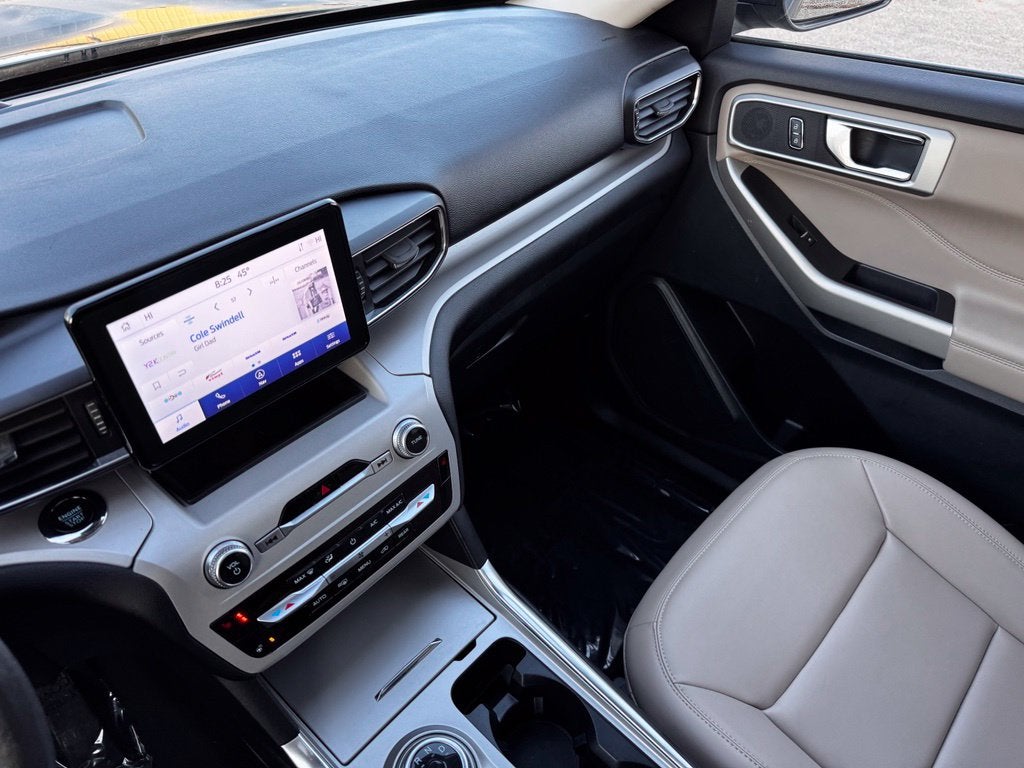 2023 Ford Explorer XLT w/Twin Panel Roof + Adaptive Cruise