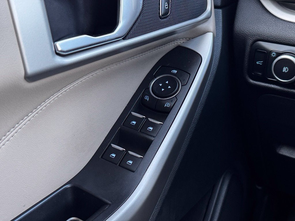 2023 Ford Explorer XLT w/Twin Panel Roof + Adaptive Cruise