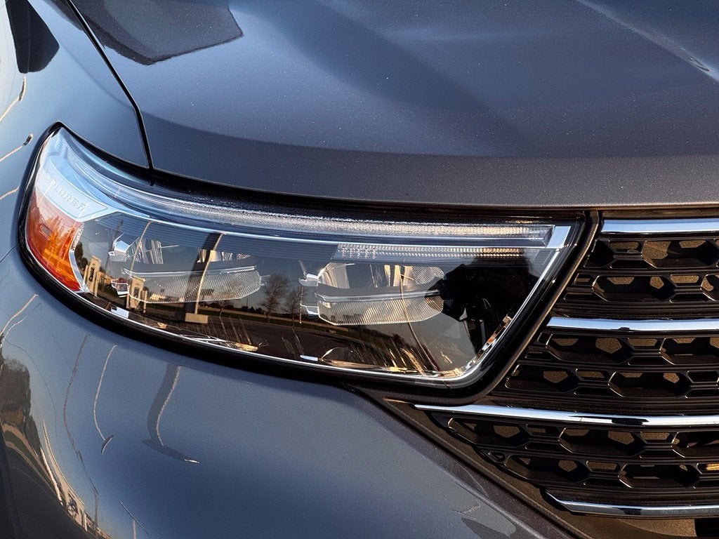2023 Ford Explorer XLT w/Twin Panel Roof + Adaptive Cruise