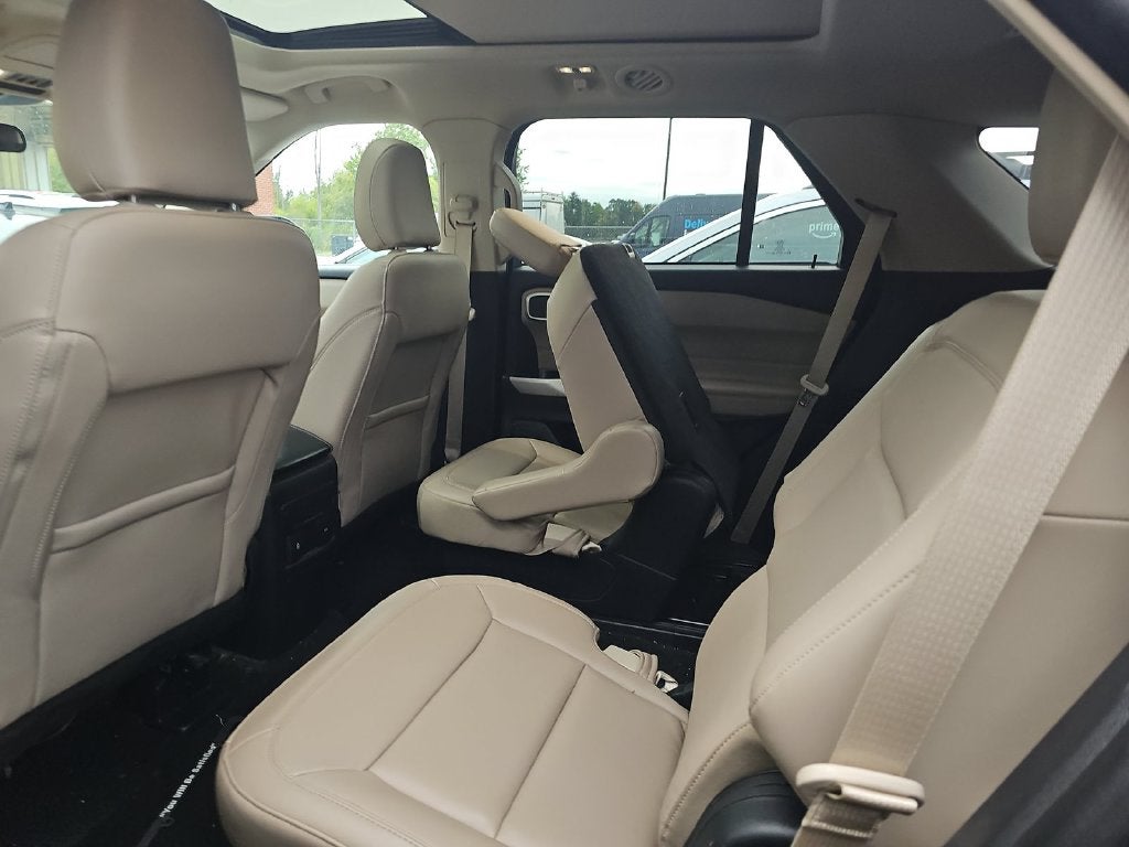 2023 Ford Explorer XLT w/Twin Panel Roof + Adaptive Cruise