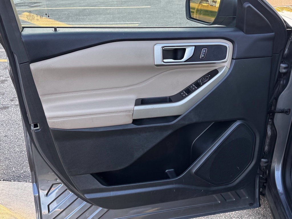 2023 Ford Explorer XLT w/Twin Panel Roof + Adaptive Cruise