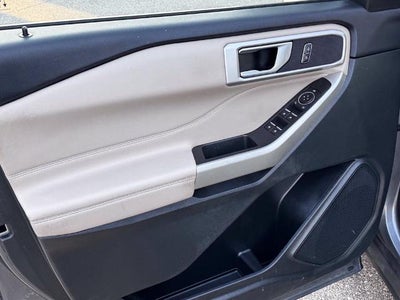 2023 Ford Explorer XLT w/Twin Panel Roof + Adaptive Cruise